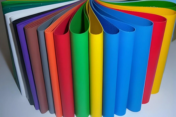 Características da piscina lona de PVC